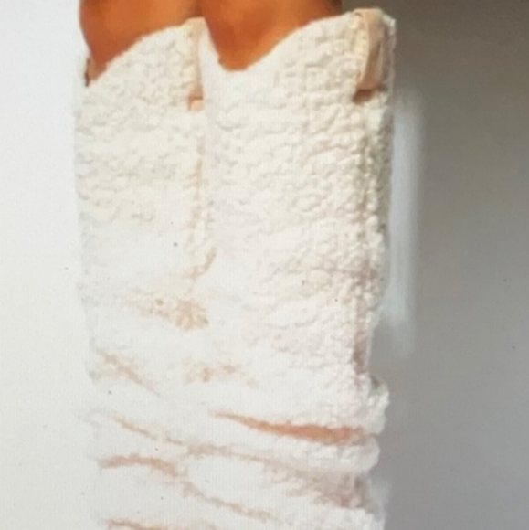 NWT FAUX FUR SHERLING BOOTS - Picture 4 of 4